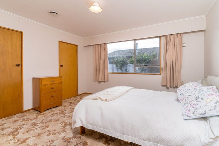 Photo of property in 6 Cross Street, Milton, 9220