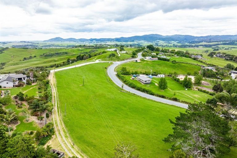Photo of property in Kaiwaka-mangawhai Road, Mangawhai, 0573