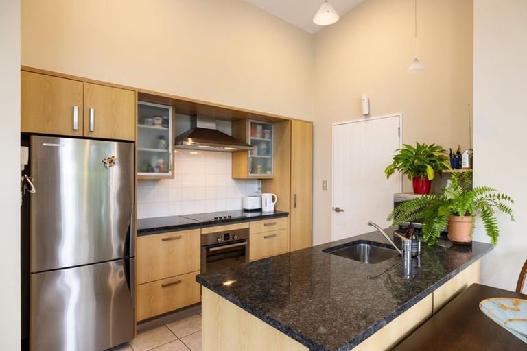 Photo of property in 5/43 Main Road, Redcliffs, Christchurch, 8081