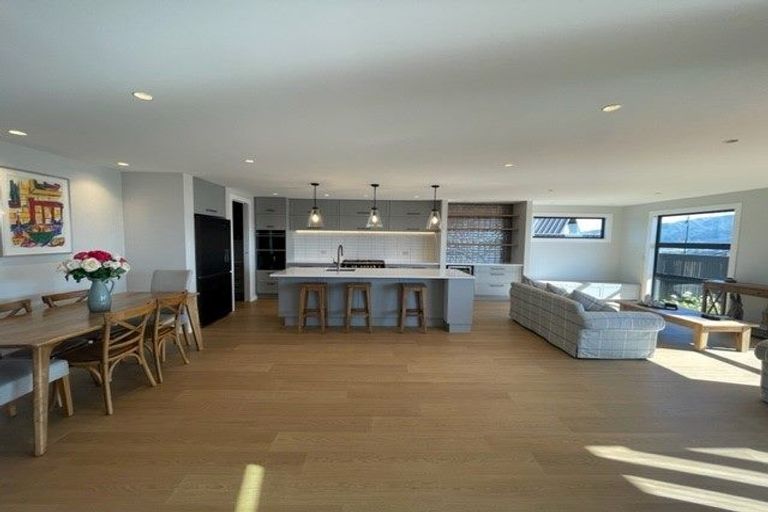 Photo of property in 14 Rotorua Grove, Aotea, Porirua, 5024