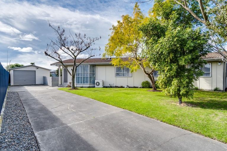 Photo of property in 22 Jeffares Place, Taradale, Napier, 4112