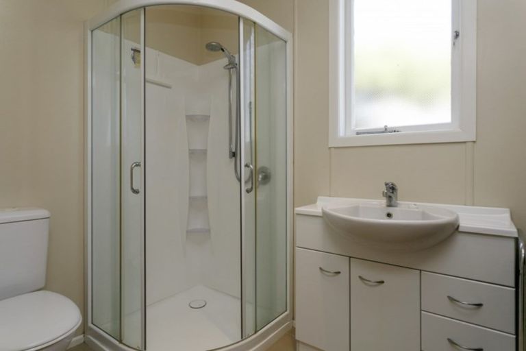 Photo of property in 34 Aubrey Crescent, Rainbow Point, Taupo, 3330