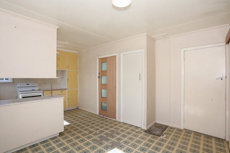 Photo of property in 14 Freyberg Street, Feilding, 4702