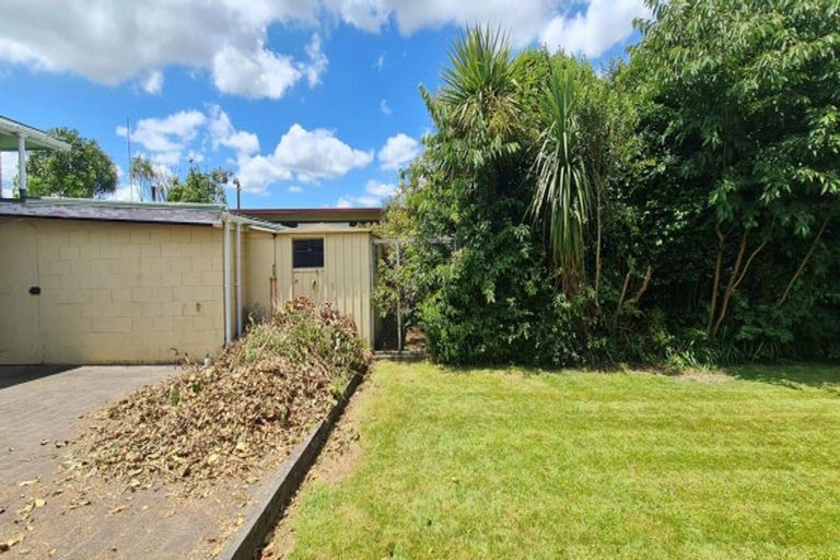 Photo of property in 2 Oaklea Avenue, Marton, 4710