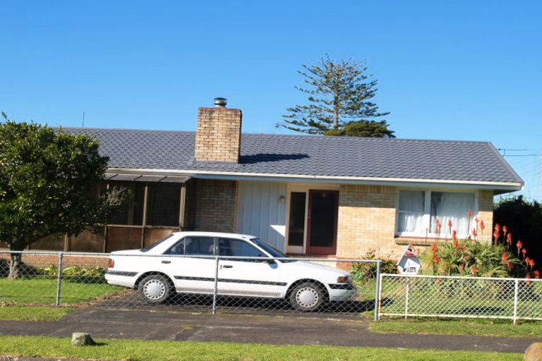 Photo of property in 1 Dreifuss Place, Mangere East, Auckland, 2024