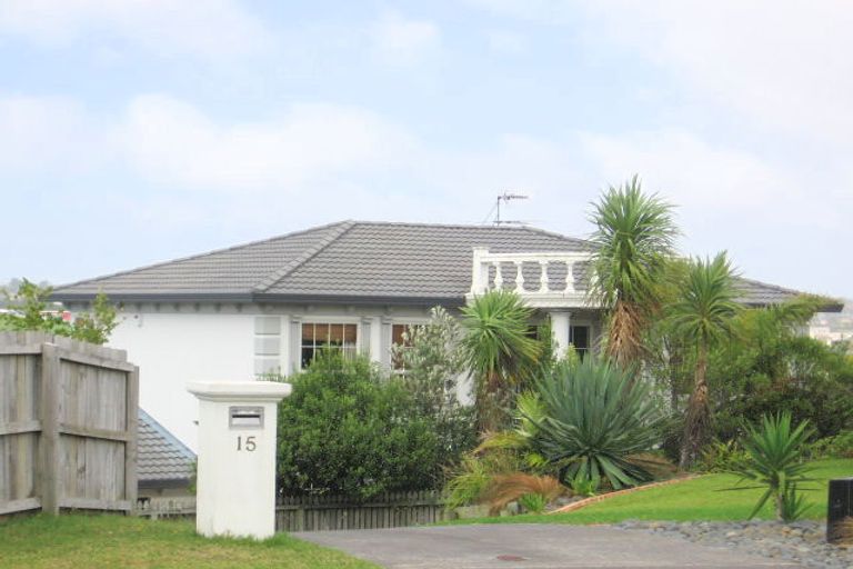 Photo of property in 15 Carrowmore, Pinehill, Auckland, 0632