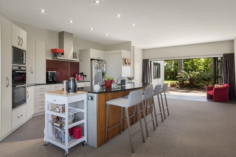 Photo of property in 111 Koutunui Road, Athenree, Katikati, 3177