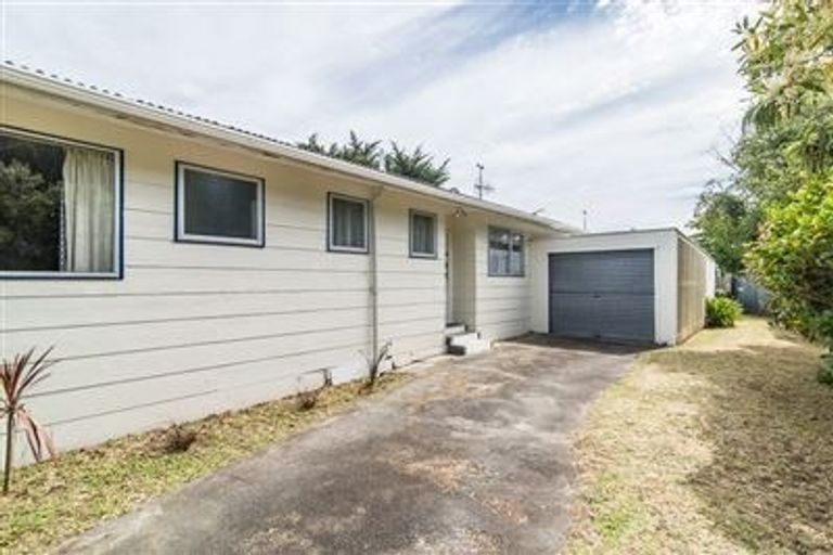 Photo of property in 2/17 Donovan Road, Paraparaumu Beach, Paraparaumu, 5032