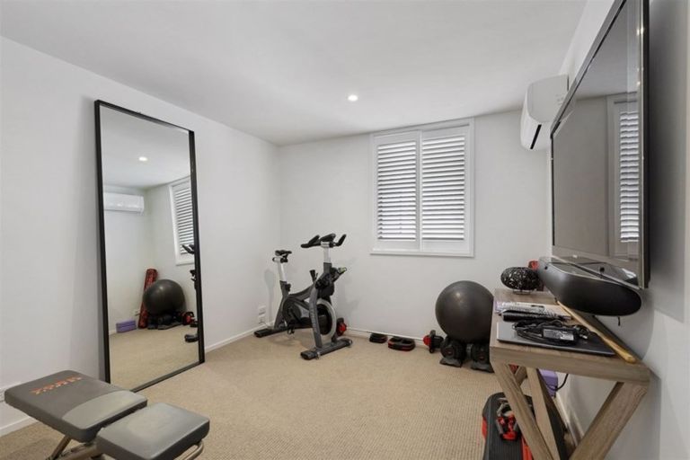 Photo of property in 54 Gracefield Avenue, Christchurch Central, Christchurch, 8013