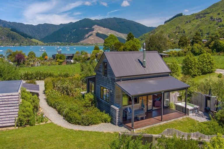 Photo of property in 9e Lady Cobham Grove, Anakiwa, Linkwater, 7281