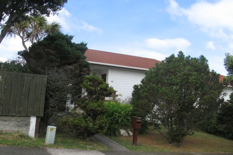 Photo of property in 156 Akaroa Drive, Maupuia, Wellington, 6022