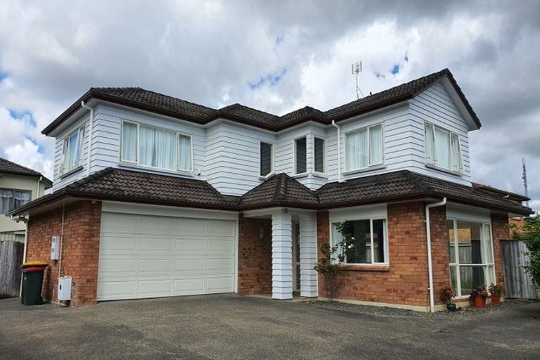 Photo of property in 14 Kalmore Place, Flat Bush, Auckland, 2016