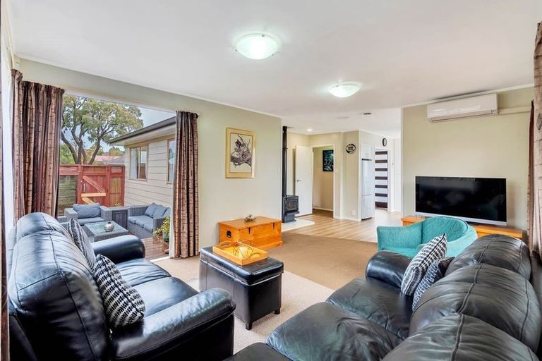 Photo of property in 9 Urlich Drive, Ranui, Auckland, 0612