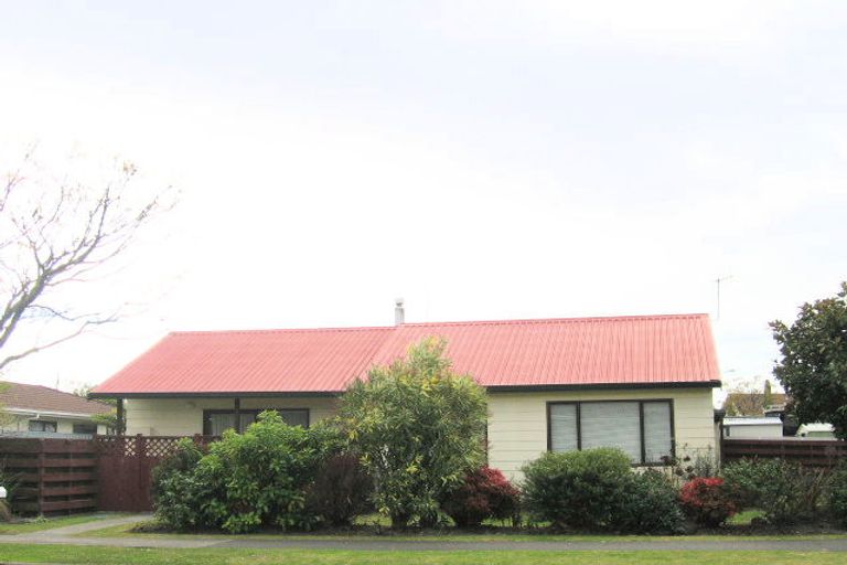 Photo of property in 52 Spriggs Crescent, Greenmeadows, Napier, 4112