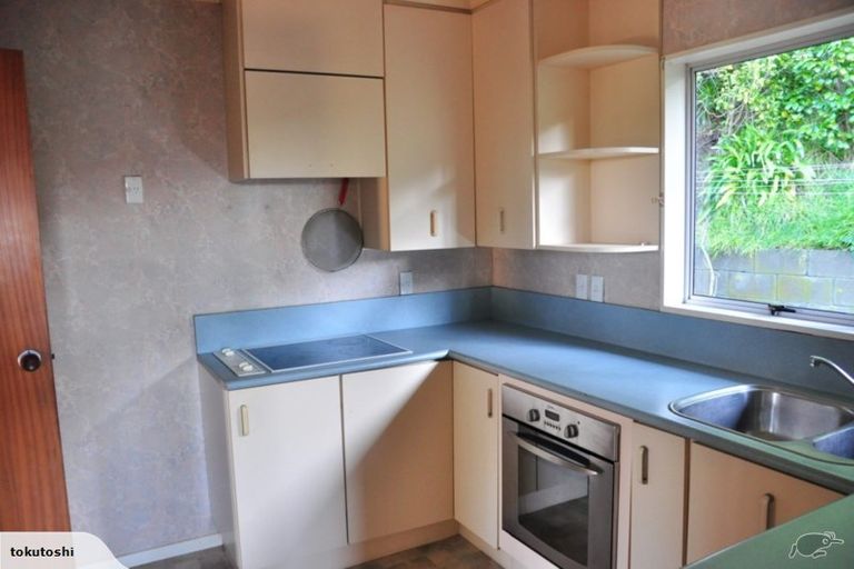 Photo of property in 6 Rajkot Terrace, Broadmeadows, Wellington, 6035