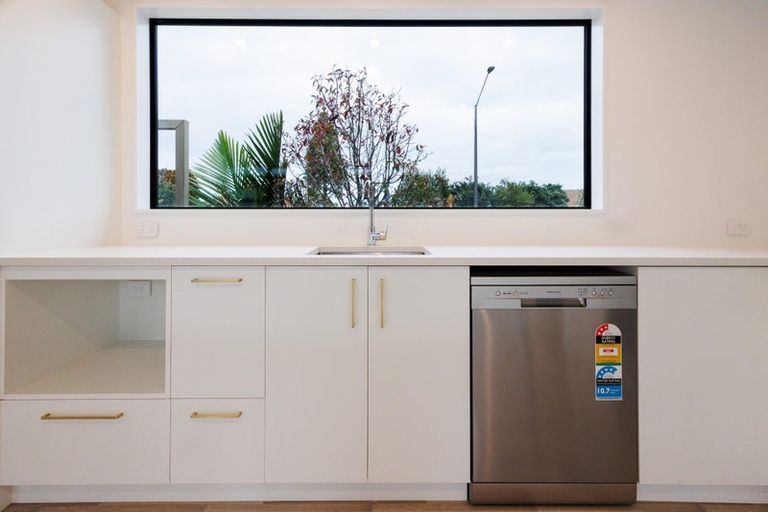 Photo of property in 33 Botanical Road, Takaro, Palmerston North, 4412