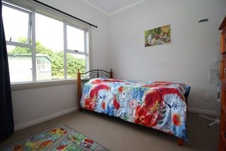 Photo of property in 34 Peverill Crescent, Papatoetoe, Auckland, 2025