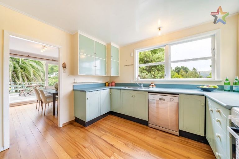 Photo of property in 33 Parnell Street, Fairfield, Lower Hutt, 5011