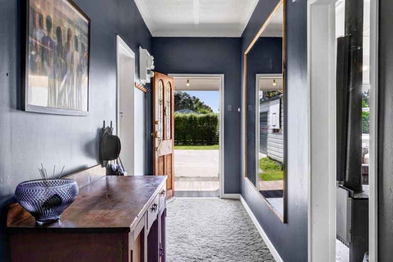 Photo of property in 18 Cumming Street, Okato, 4335