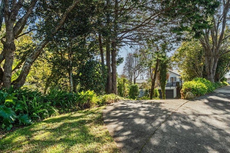 Photo of property in 64 Cutfield Road, New Plymouth, 4310
