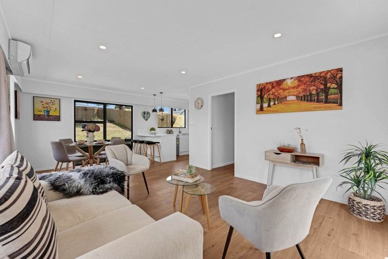 Photo of property in 1/10 Mildmay Road, Henderson, Auckland, 0610