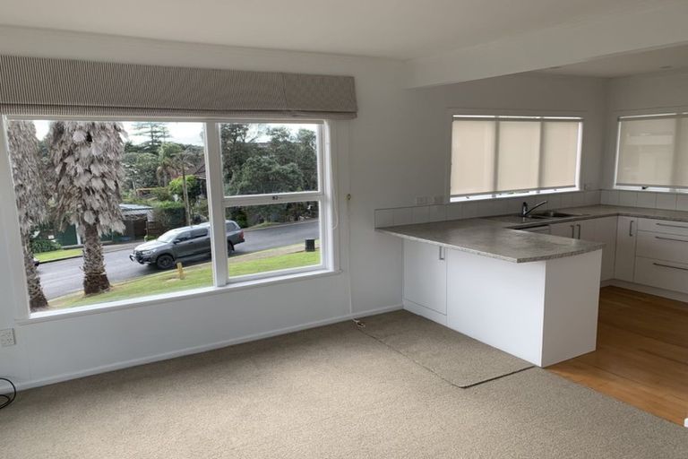 Photo of property in 1/5 Whitby Crescent, Mairangi Bay, Auckland, 0630