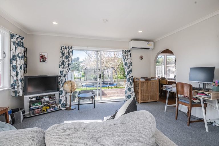 Photo of property in 31 Swansea Street, Cannons Creek, Porirua, 5024