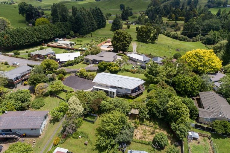 Photo of property in 10 Jordan Place, Tirau, 3410