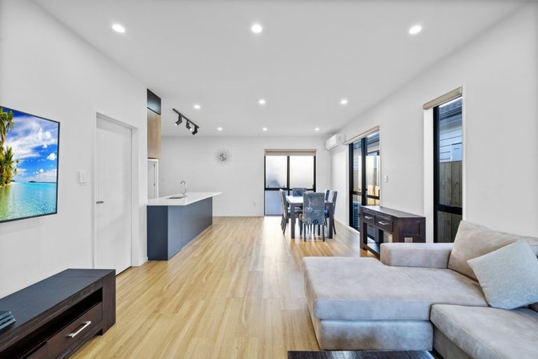 Photo of property in 42 Holcroft Street, Papakura, 2110