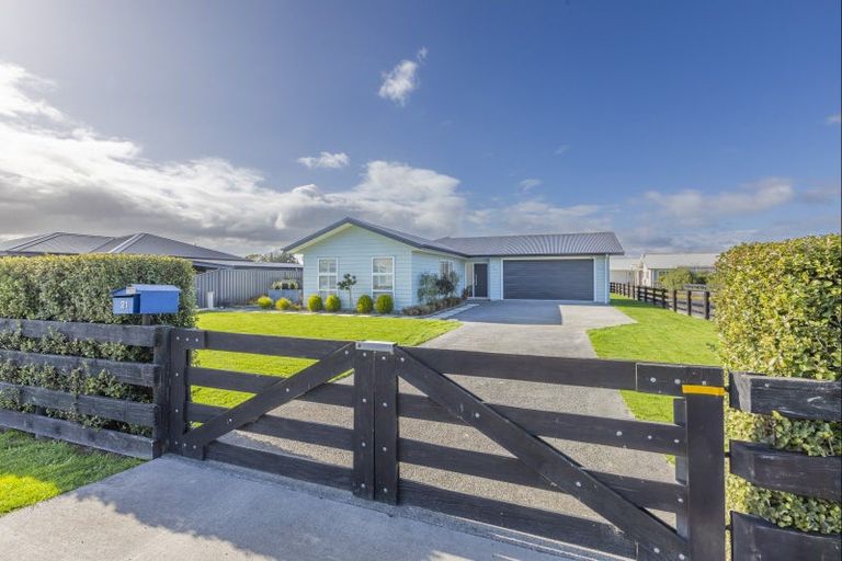 Photo of property in 21 Bell Street, Otane, 4202