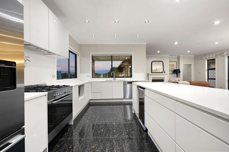 Photo of property in 202 Saint James Drive, Huntington, Hamilton, 3210