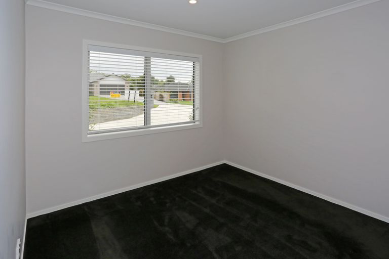 Photo of property in 3 Brian Cowley Place, Tuakau, 2121