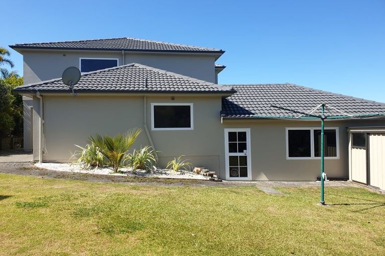 Photo of property in 9 Bocage Lane, West Harbour, Auckland, 0618