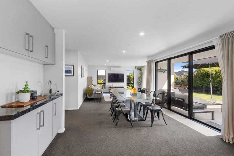 Photo of property in 2 Saxby Lane, Halswell, Christchurch, 8025