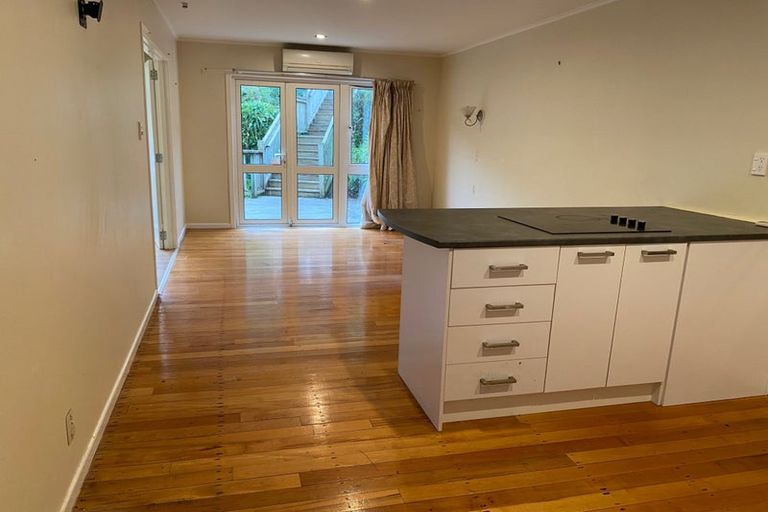 Photo of property in 62 Onslow Road, Khandallah, Wellington, 6035