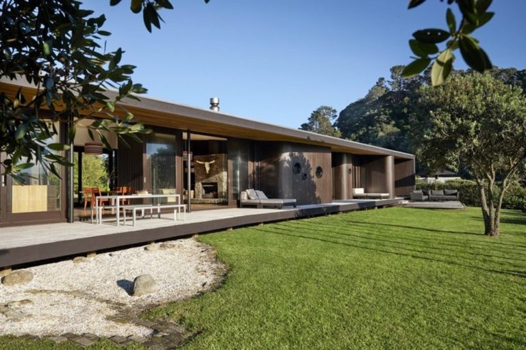 Photo of property in 27 Pye Place, Hot Water Beach, Whitianga, 3591