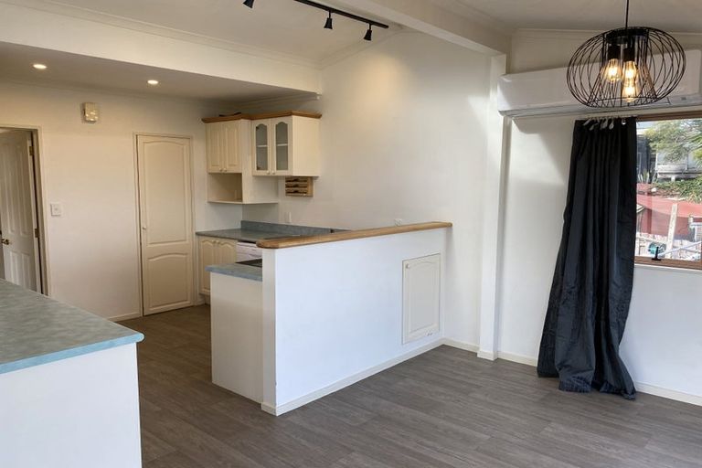 Photo of property in 17 Sea Vista Avenue, Beach Haven, Auckland, 0626