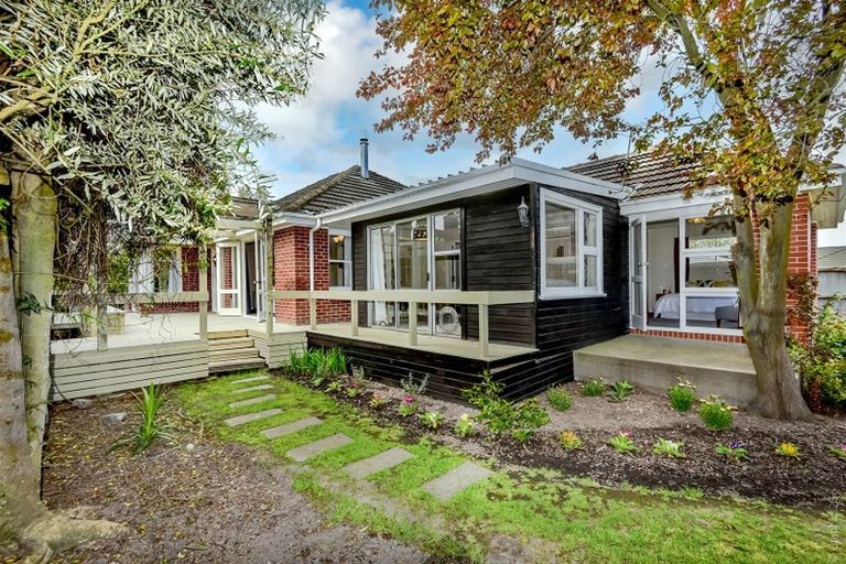 Photo of property in 201 Wairakei Road, Bryndwr, Christchurch, 8053