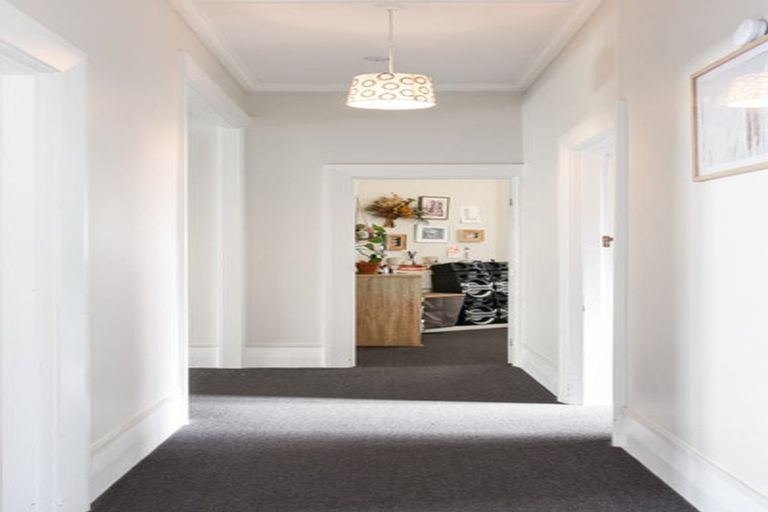 Photo of property in 43 Hargest Crescent, Saint Kilda, Dunedin, 9012