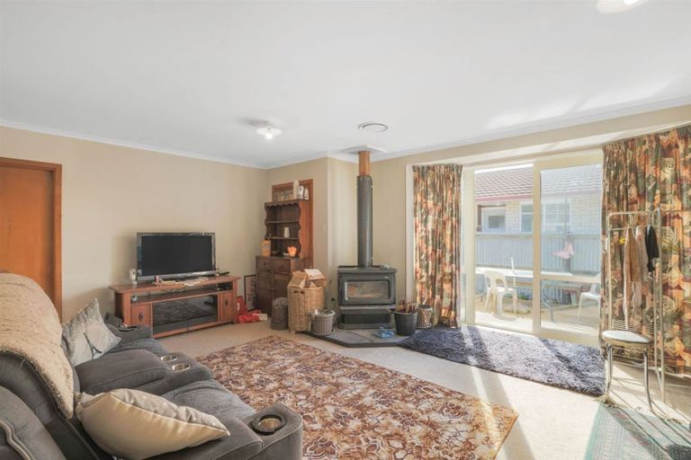 Photo of property in 25 Main North Road, Woodend, 7610