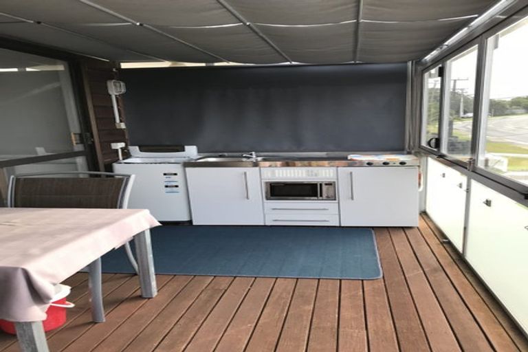 Photo of property in 197 Vipond Road, Stanmore Bay, Whangaparaoa, 0932