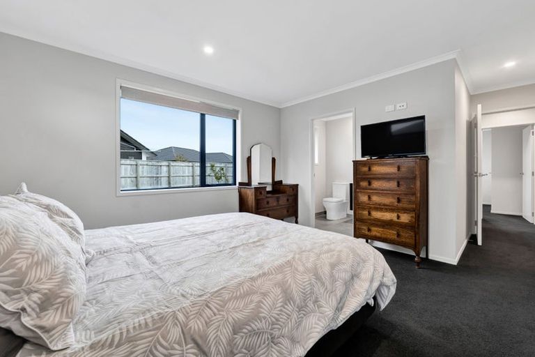 Photo of property in 9 Piharau Crescent, Hurdon, New Plymouth, 4310