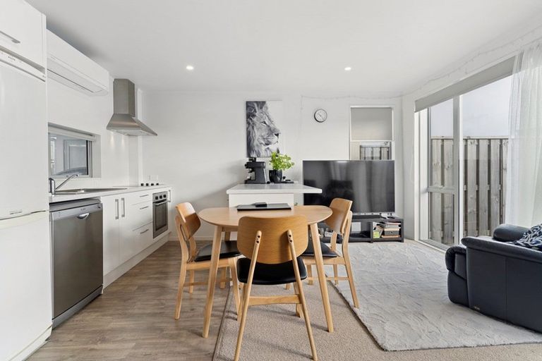 Photo of property in 31 Reynolds Place, Papamoa Beach, Papamoa, 3118