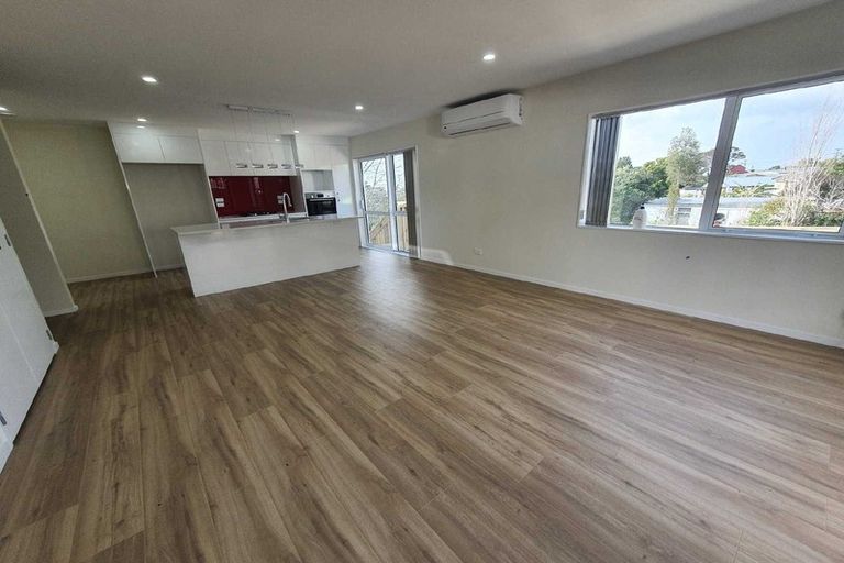 Photo of property in 83a Glengarry Road, Glen Eden, Auckland, 0602