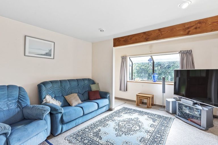 Photo of property in 24a Karu Crescent, Waikanae, 5036