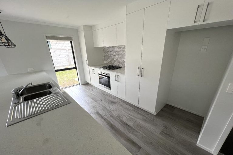 Photo of property in 4 Mooring Close, Whitby, Porirua, 5024