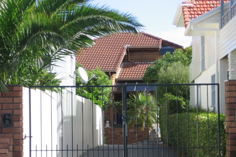 Photo of property in 2/4 Midway Avenue, Castor Bay, Auckland, 0620