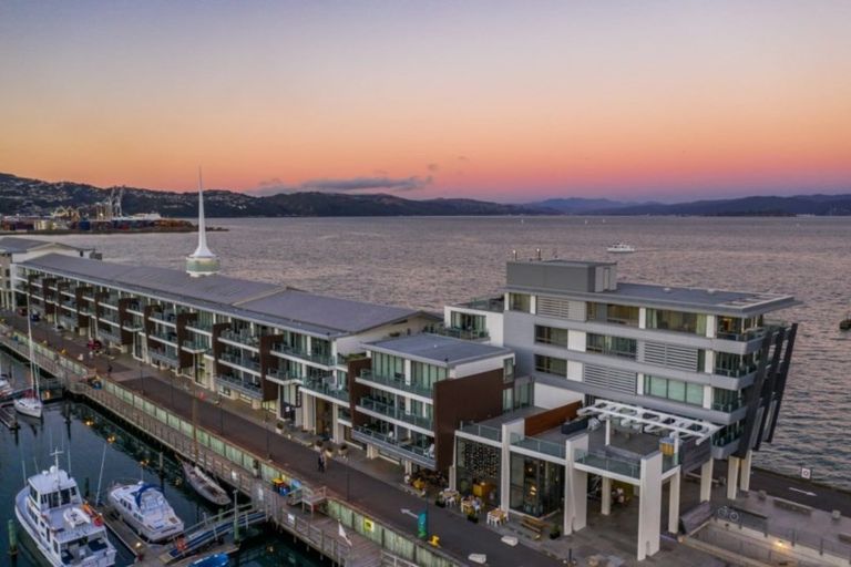 Photo of property in Clyde Quay Wharf, 5/8a Clyde Quay Wharf, Te Aro, Wellington, 6011