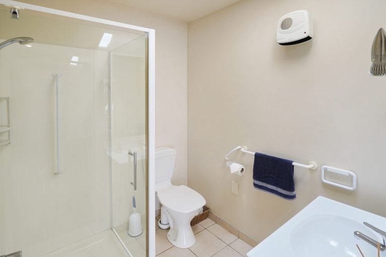 Photo of property in 2b Ferndown Lane, Bromley, Christchurch, 8062