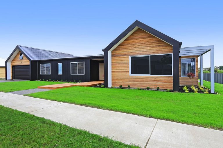 Photo of property in 20 Whangaehu Place, Te Awa, Napier, 4110
